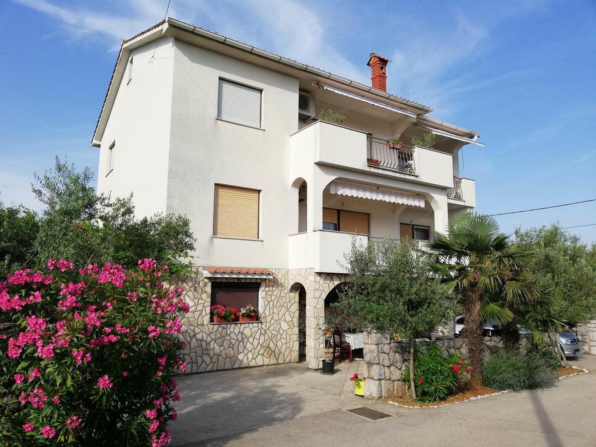 Apartman Tri Palme Gabonjin Exterior foto